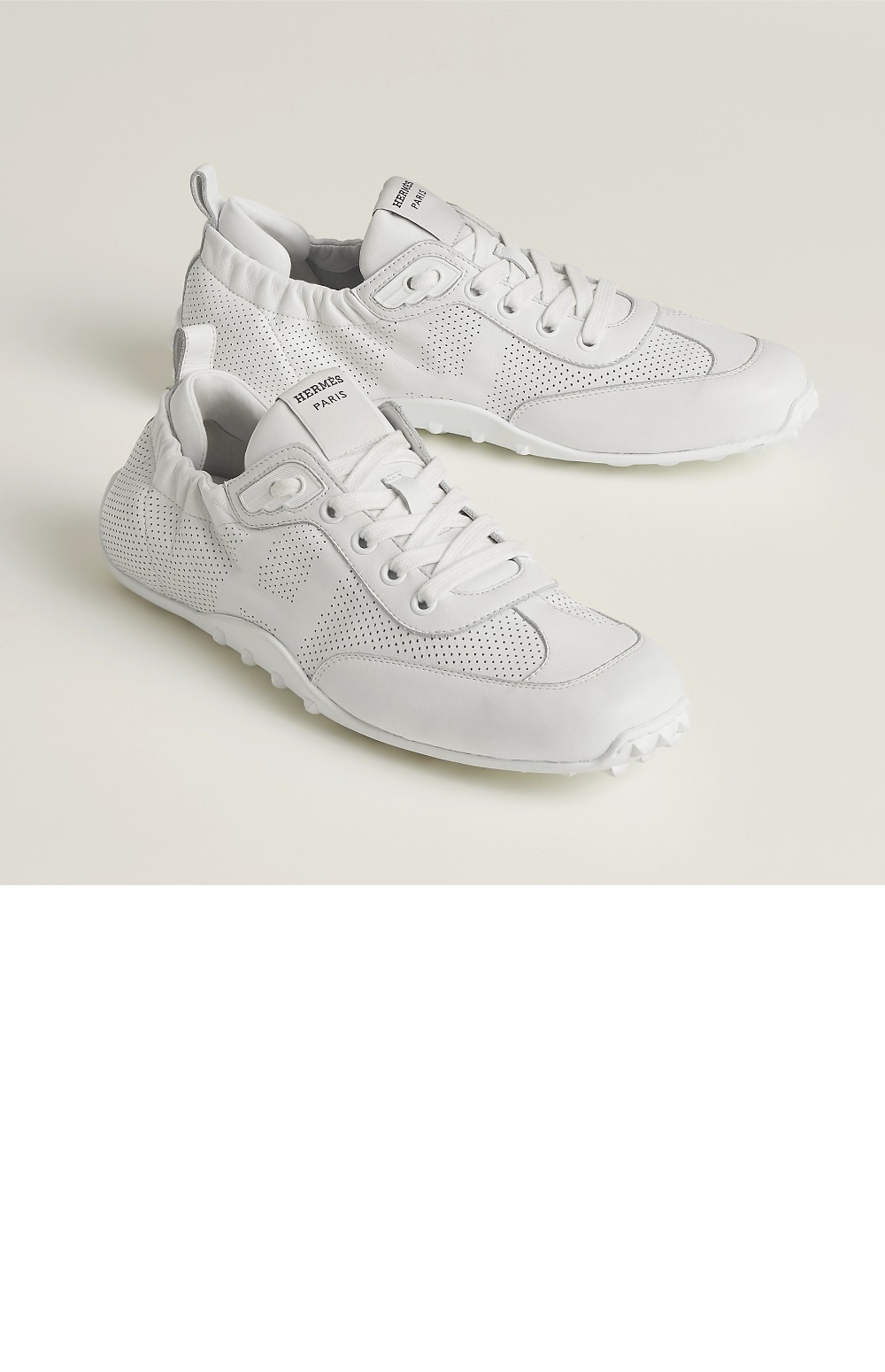 에르메스 스니커즈 인