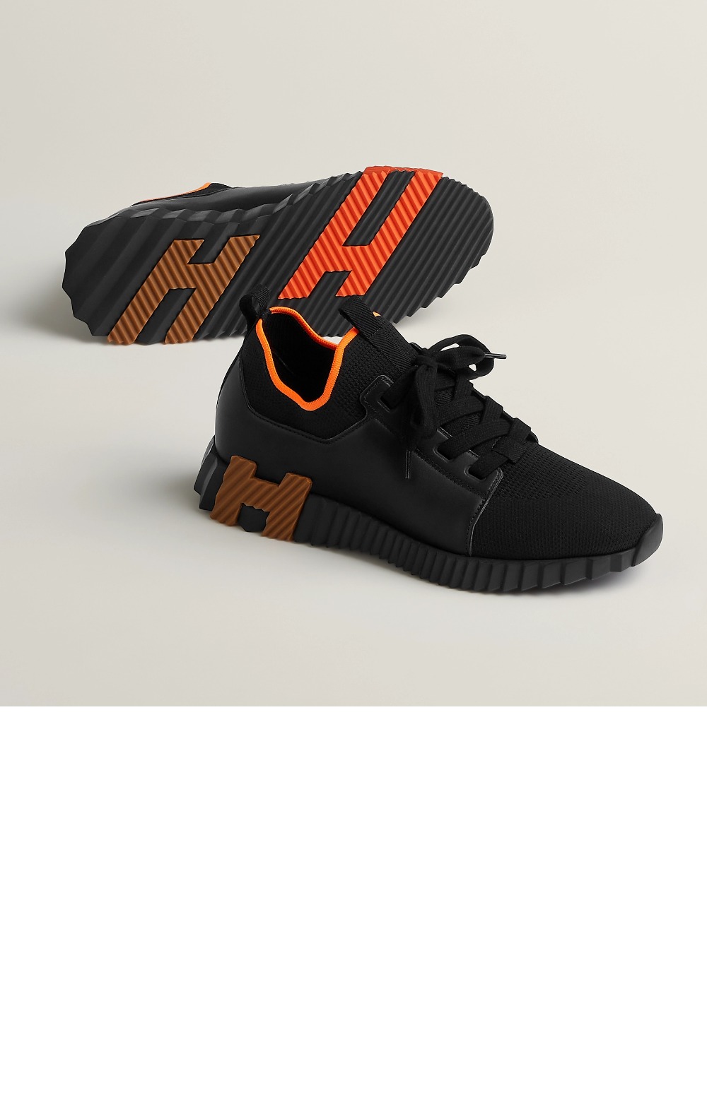 에르메스 슬립온 스니커즈 출발