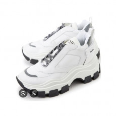 프라다 페가수스 스니커즈 화이트 굽 높이 7CM