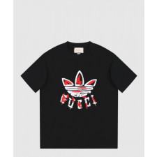 구찌 로고 프린트 반팔