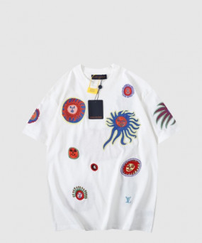 루이비통 로고 프린트 반팔