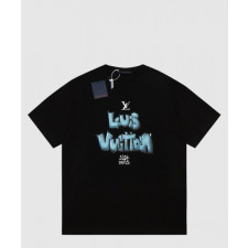 루이비통 로고 프린트 반팔