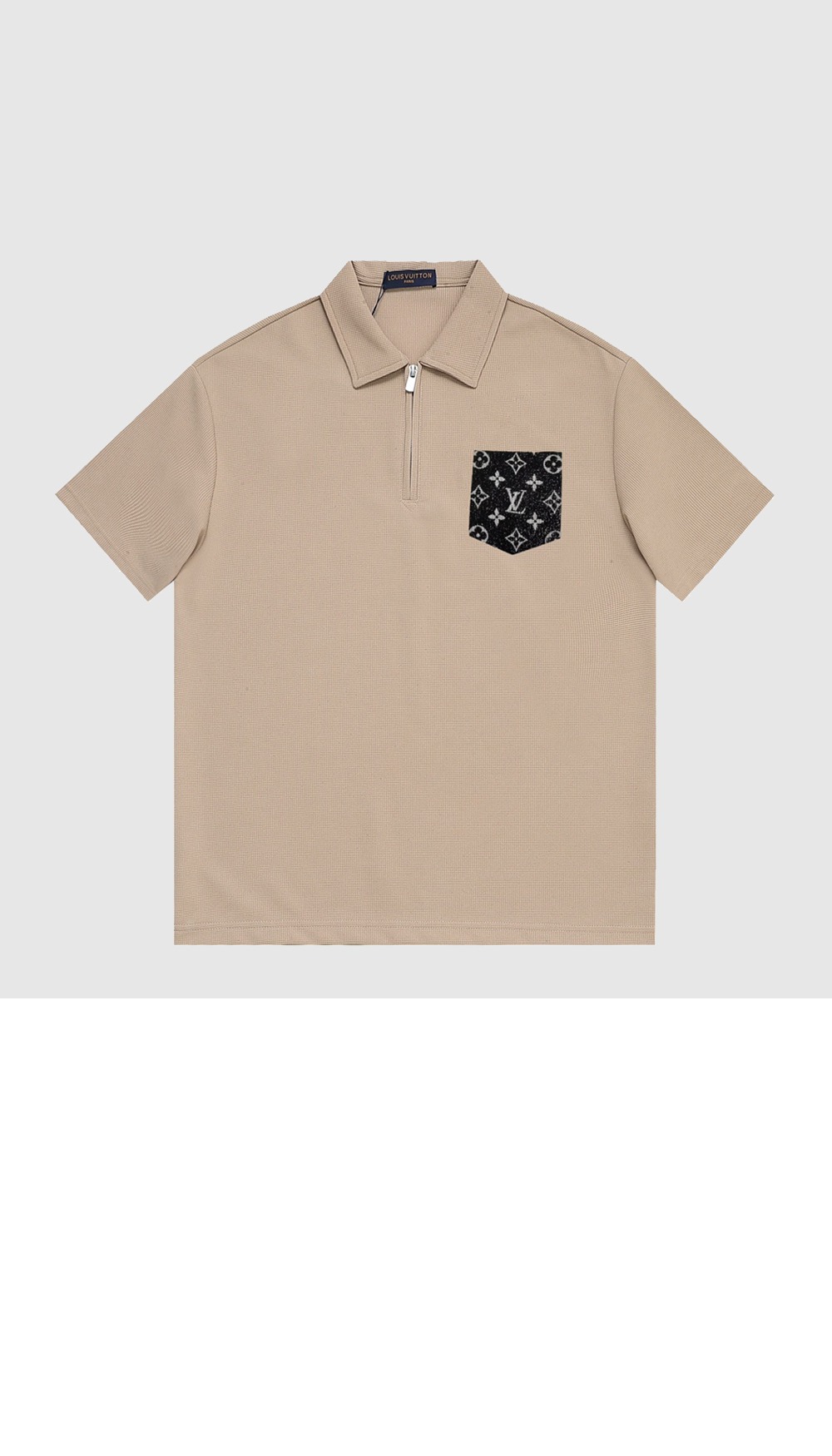 루이비통 로고 프린트 반팔