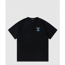 루이비통 로고 프린트 반팔