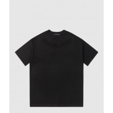 루이비통 로고 프린트 반팔