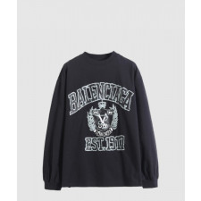 발렌시아가 컬리지 로고 프린트 롱슬리브 티셔츠