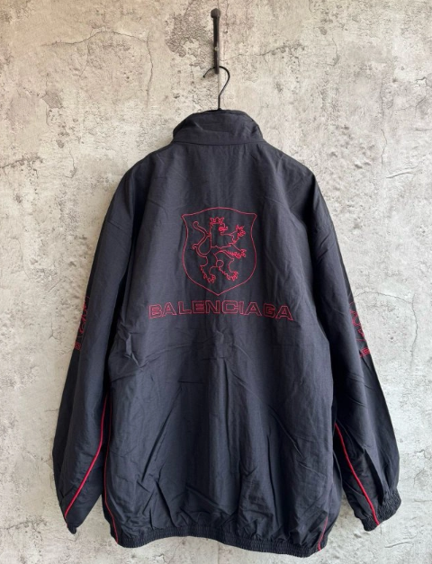 발렌시아가 바람막이 2025 신상