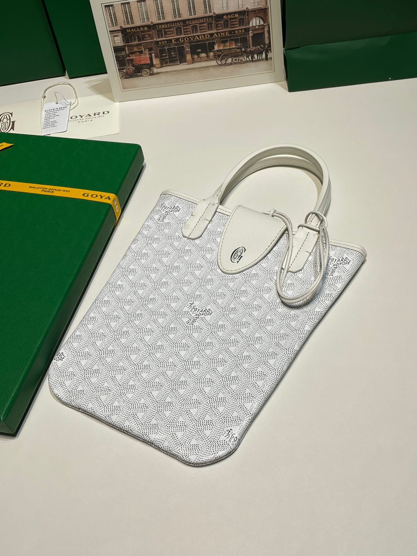 고야드 포아티에 토트백 화이트