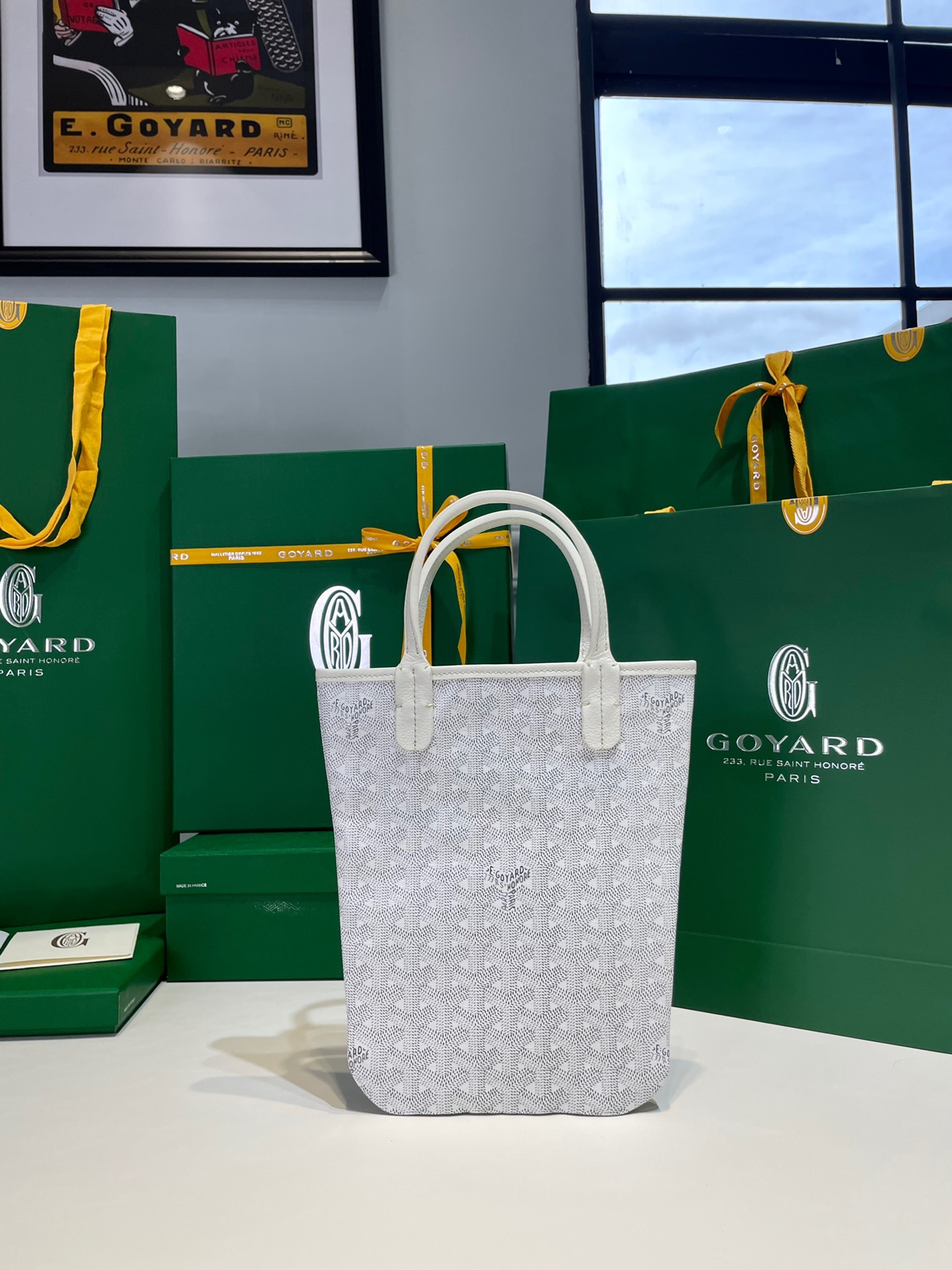 고야드 포아티에 토트백 화이트