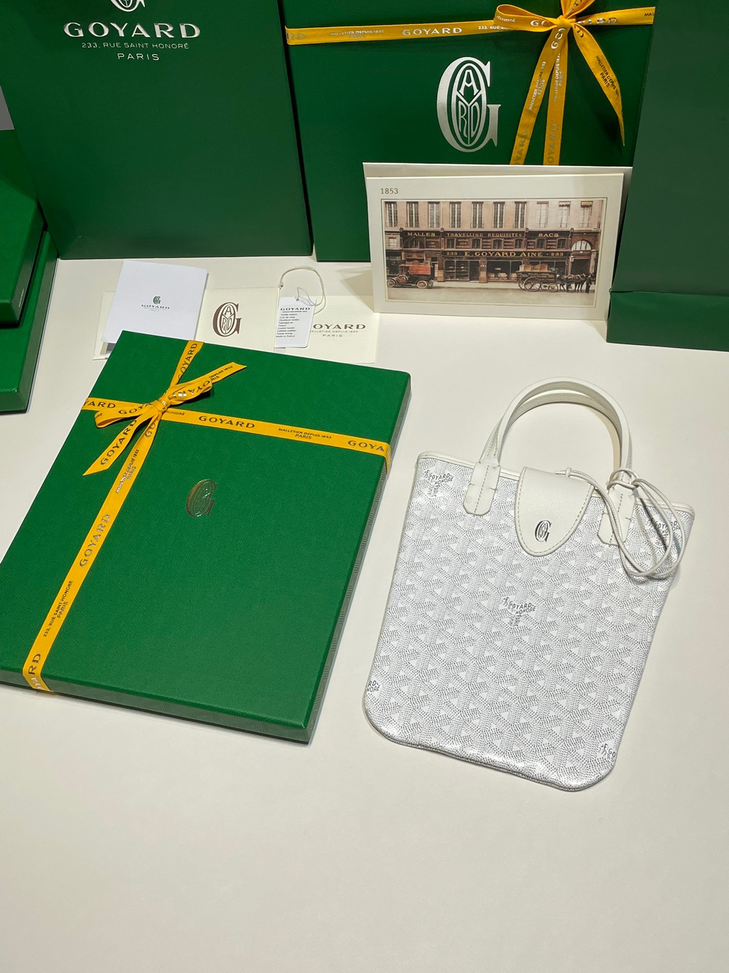 고야드 포아티에 토트백 화이트