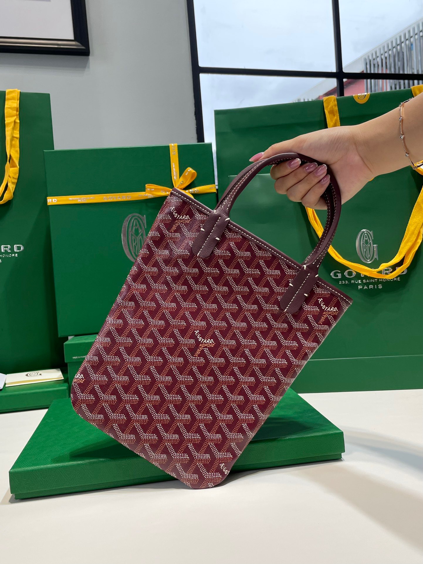 고야드 포아티에 토트백 버건디