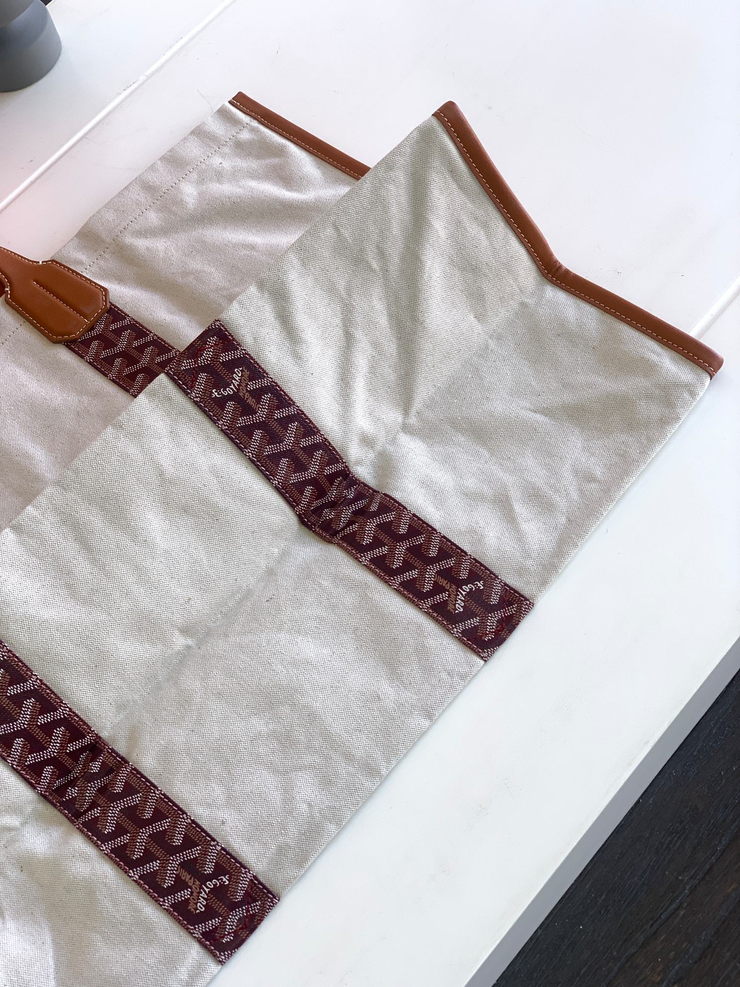 고야드 메디테라니안 리버시블백 버건디