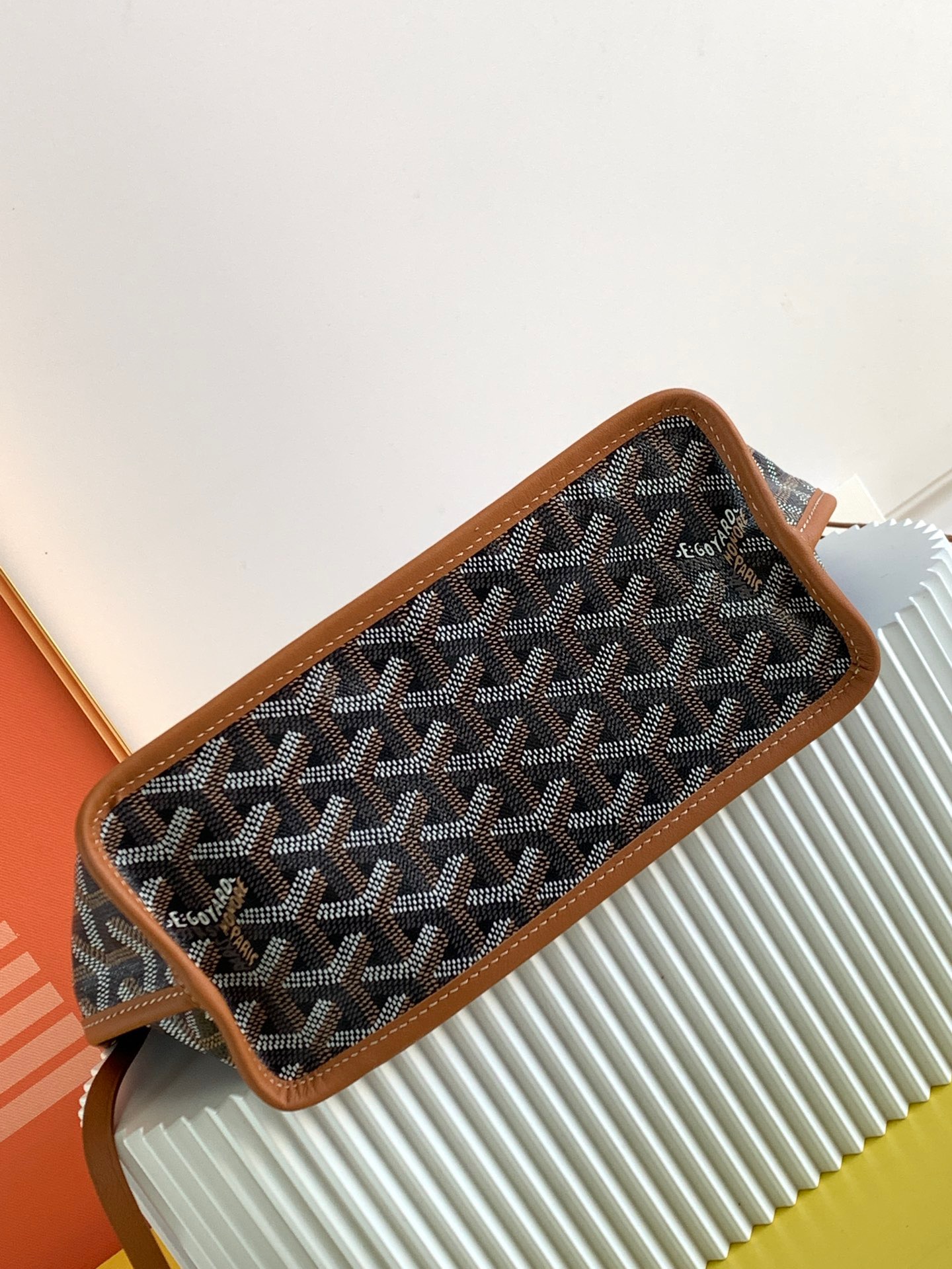 고야드 페인팅 앙주 미니백 블랙 탄