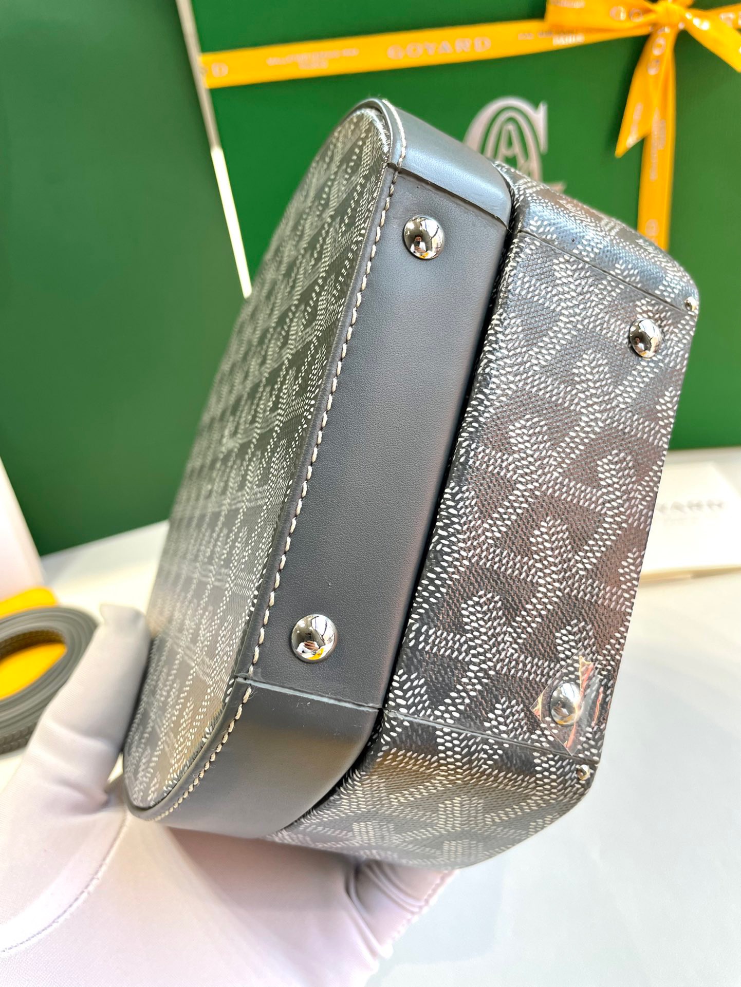 고야드 알토 후드백 그레이