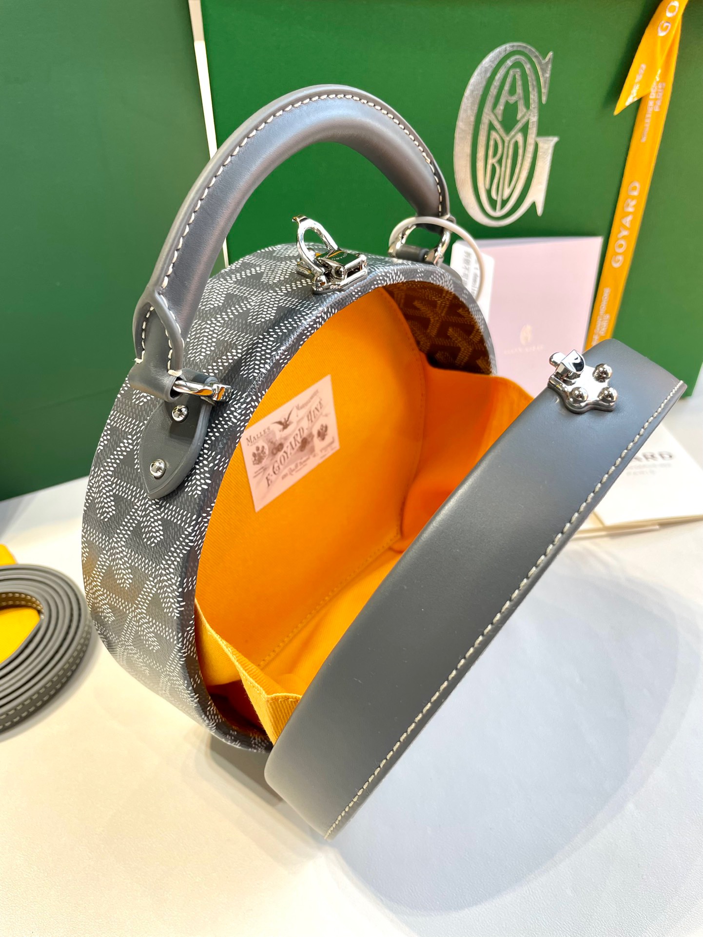 고야드 알토 후드백 그레이