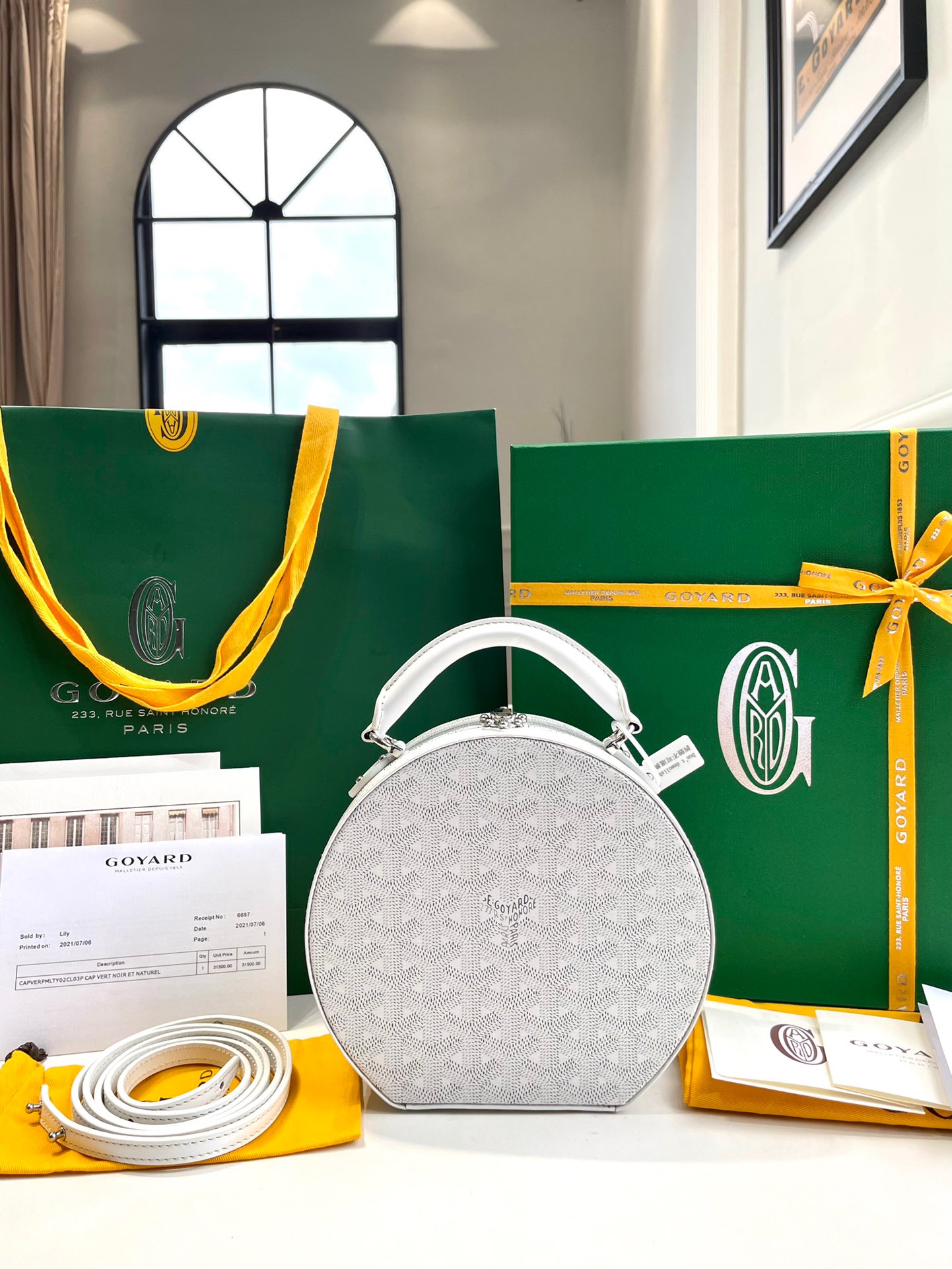 고야드 알토 후드백 화이트