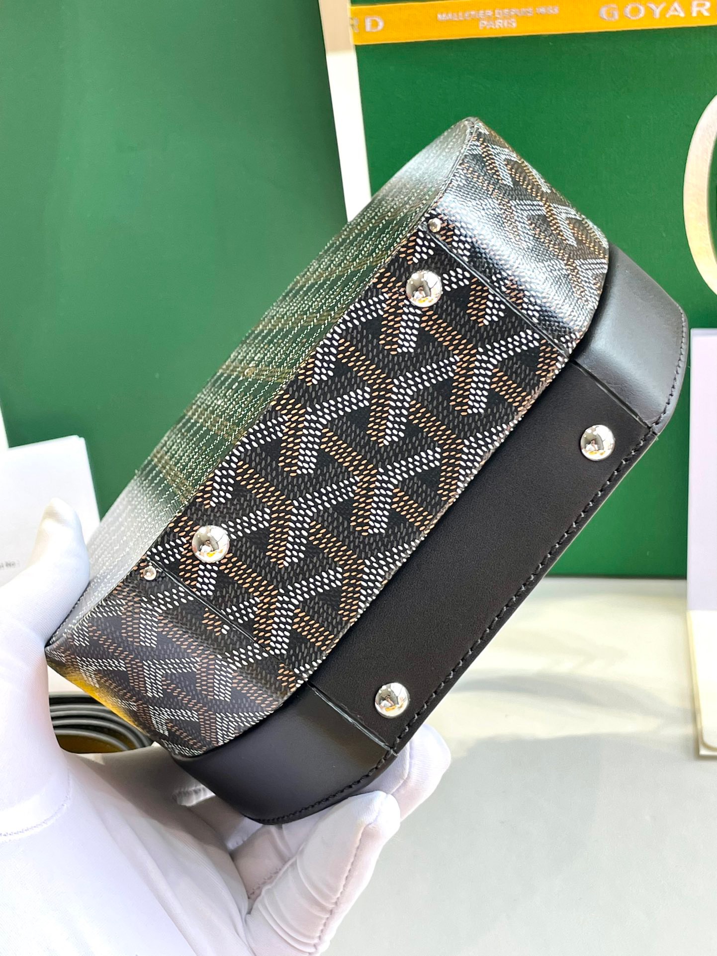 고야드 알토 후드백 블랙