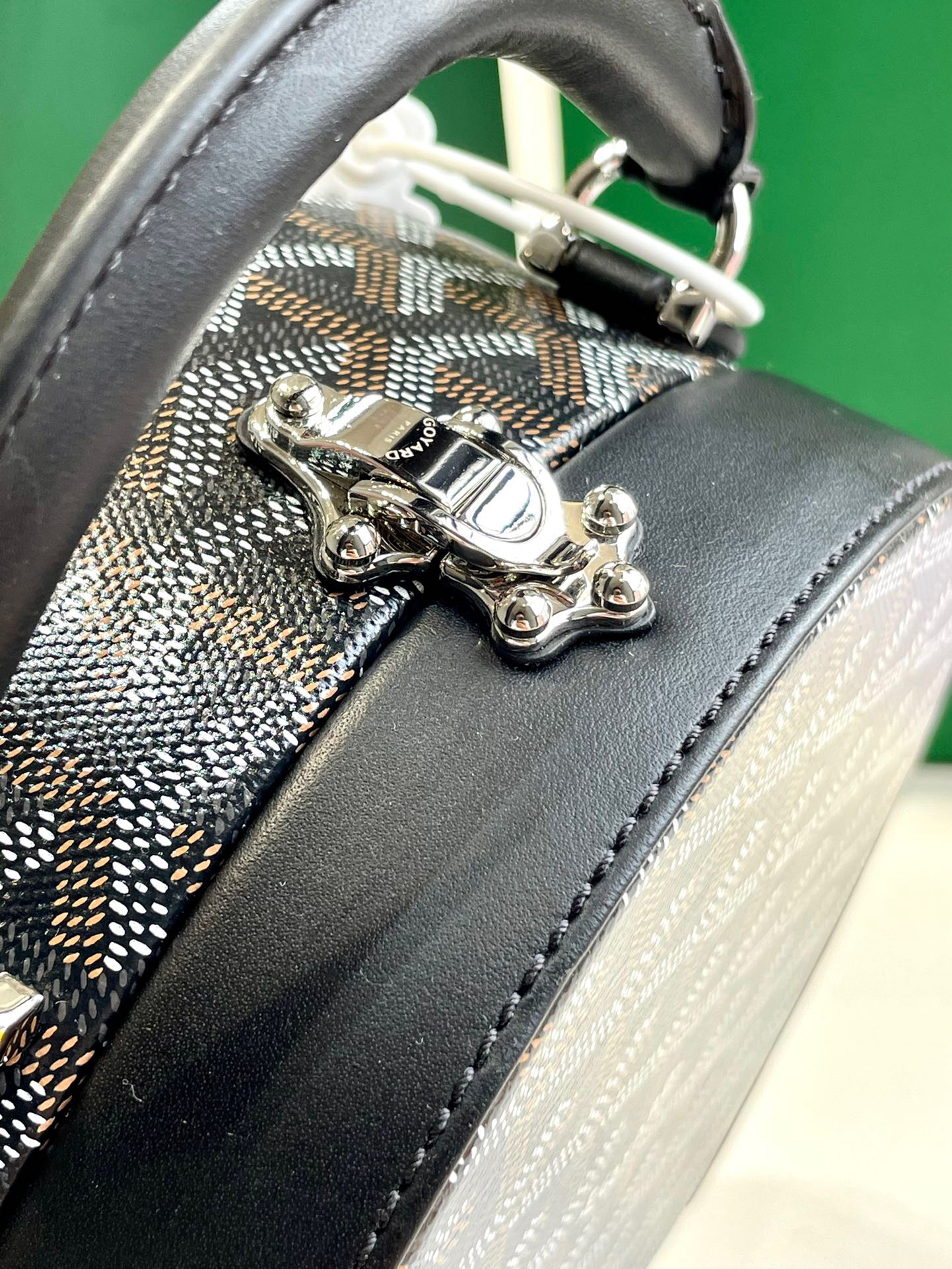 고야드 알토 후드백 블랙