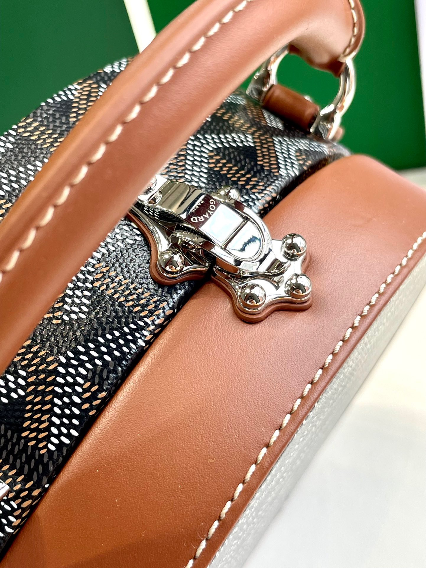 고야드 알토 후드백 블랙 탄