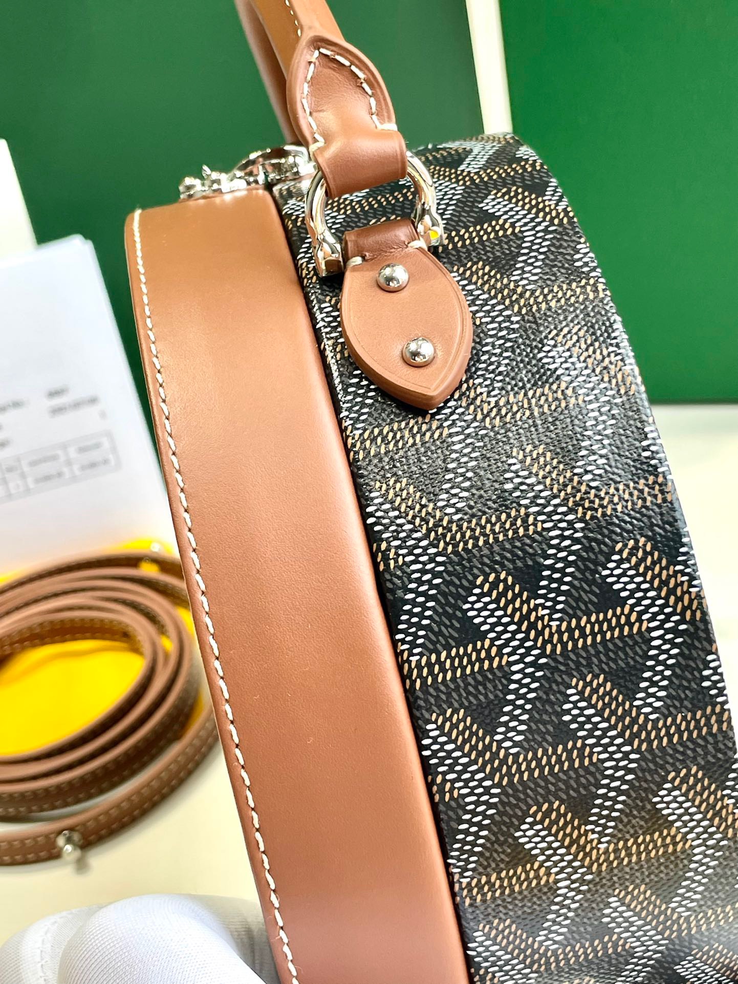 고야드 알토 후드백 블랙 탄