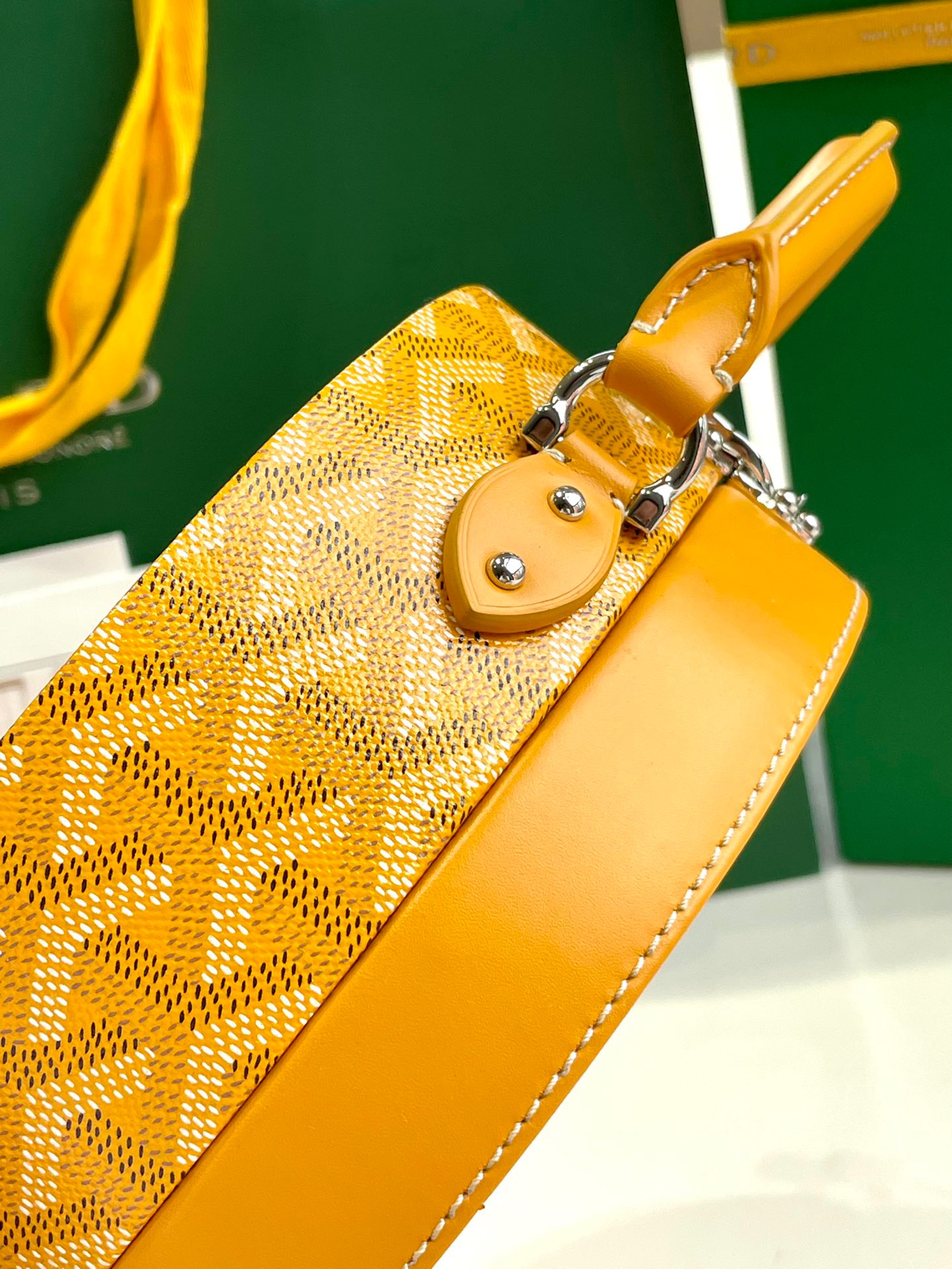 고야드 알토 후드백 옐로우