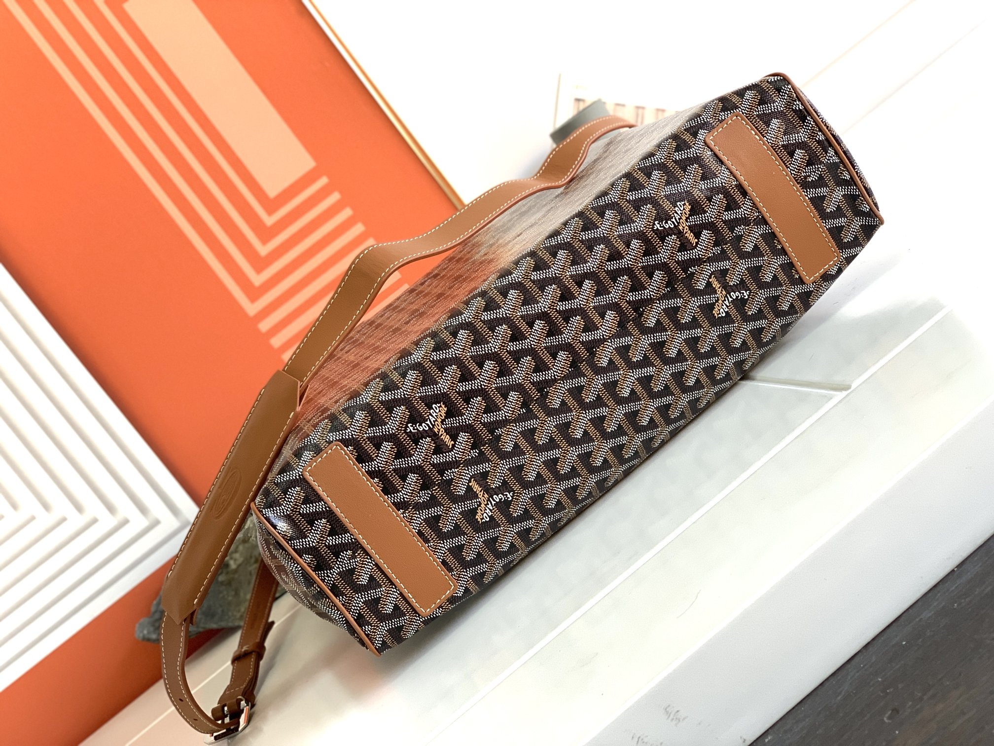 고야드 볼테르 토트백 블랙 탄