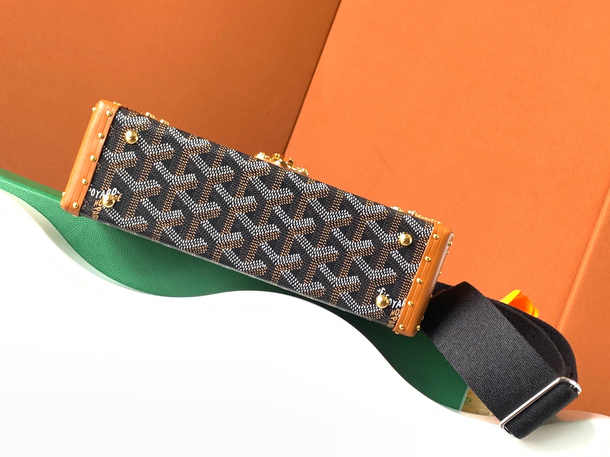 고야드 카세트 트렁크 백 블랙 탄