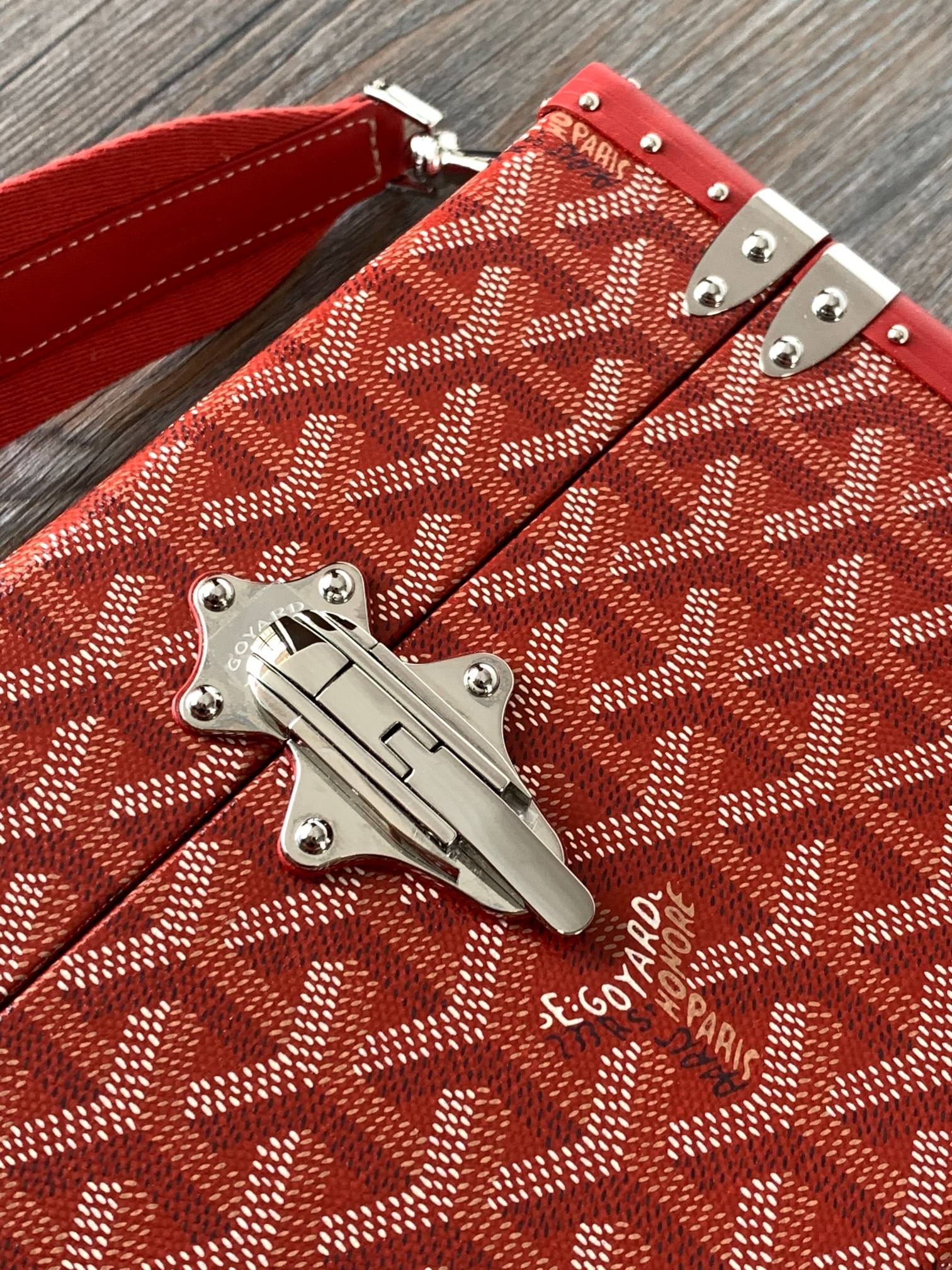 고야드 카세트 트렁크 백 레드