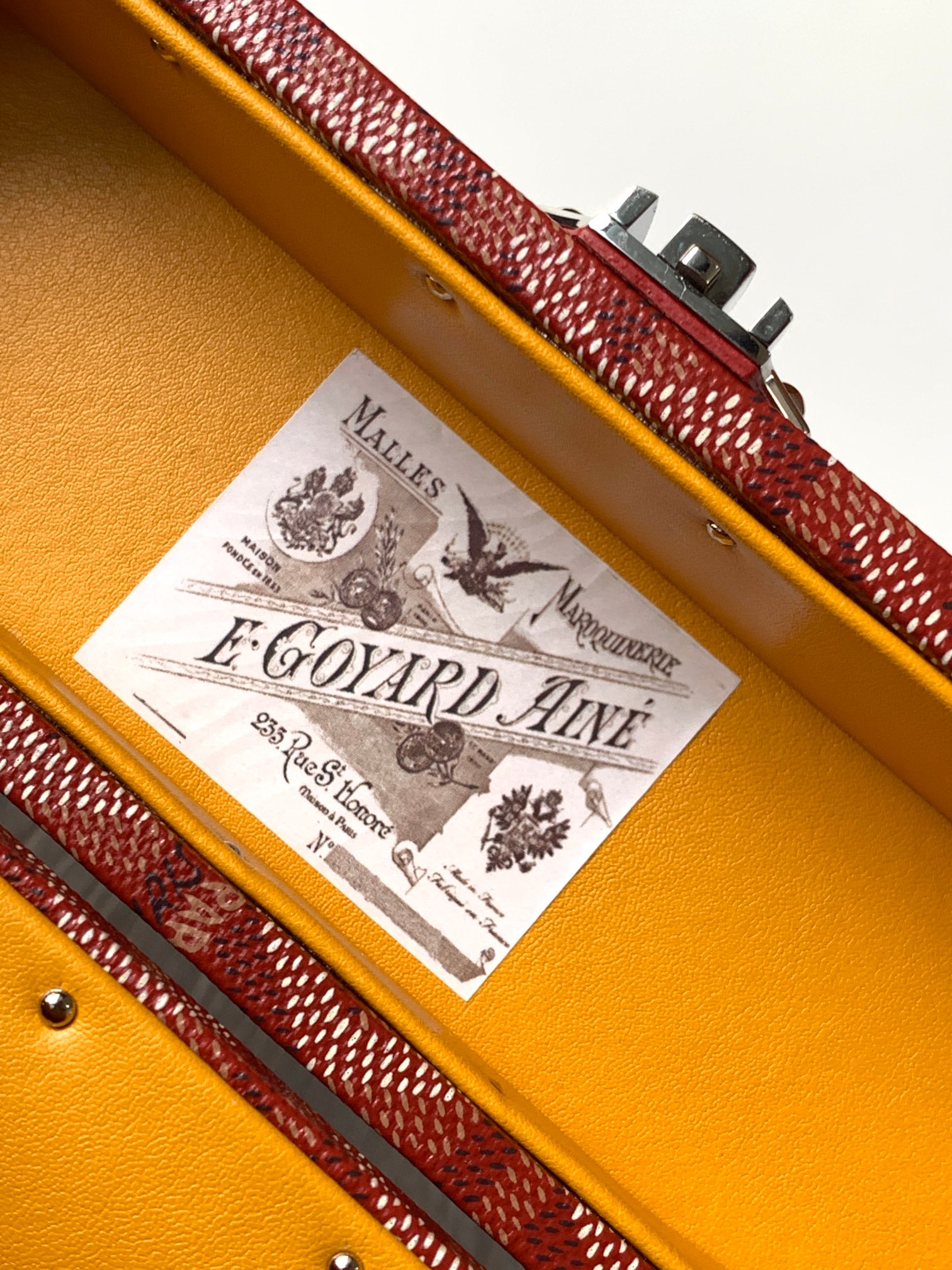 고야드 카세트 트렁크 백 레드