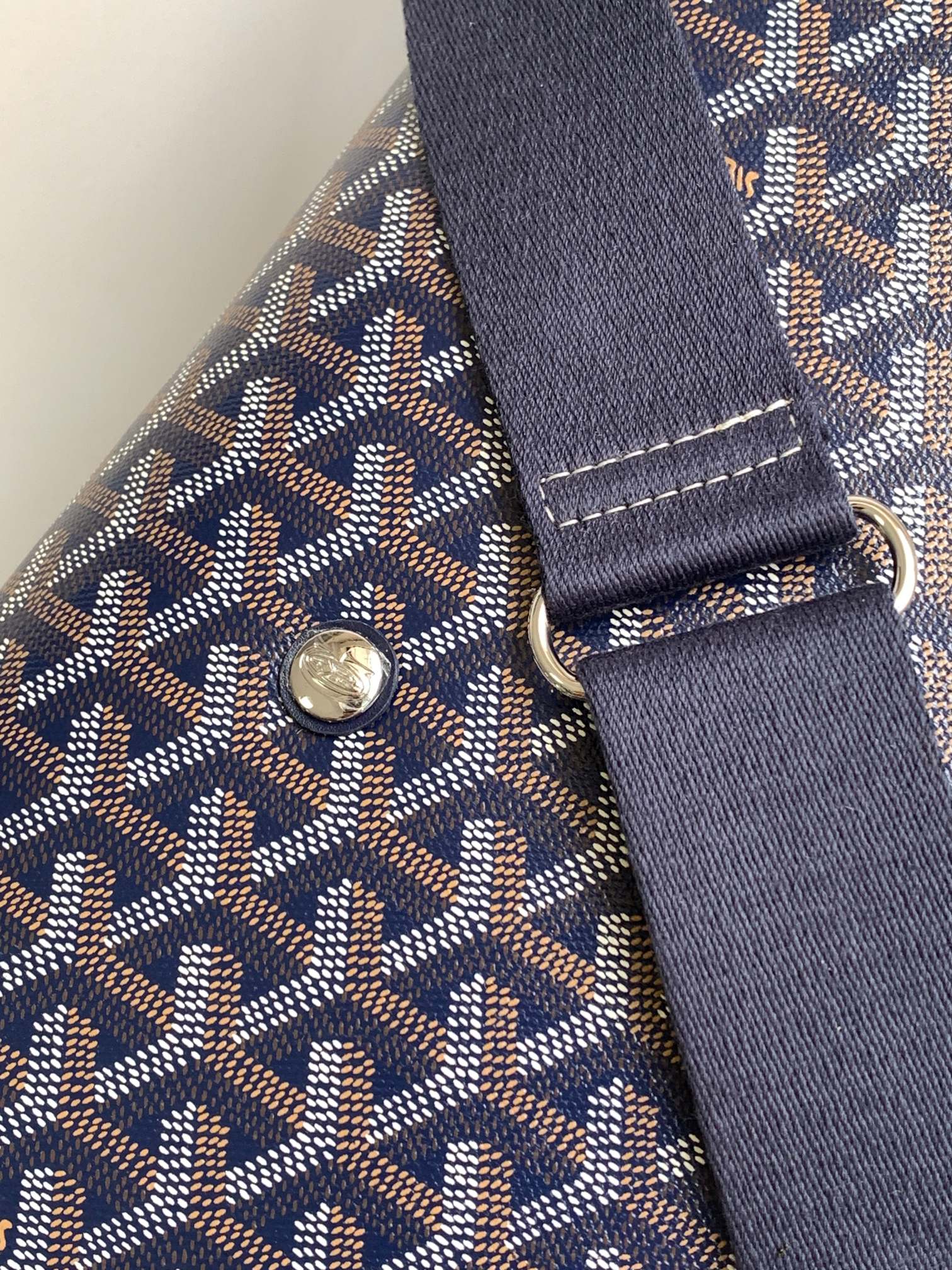 고야드 카페티엔 메신저백 MM 마린 블루