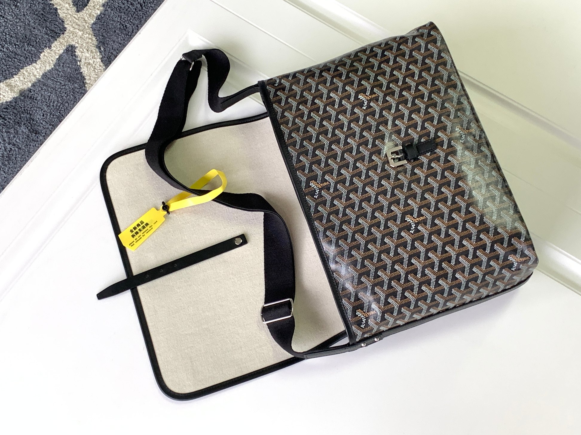 고야드 카페티엔 메신저백 MM 블랙