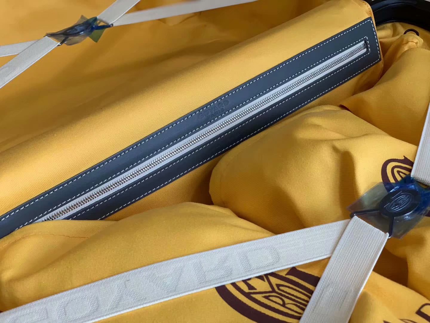 고야드 캐리어 그레이