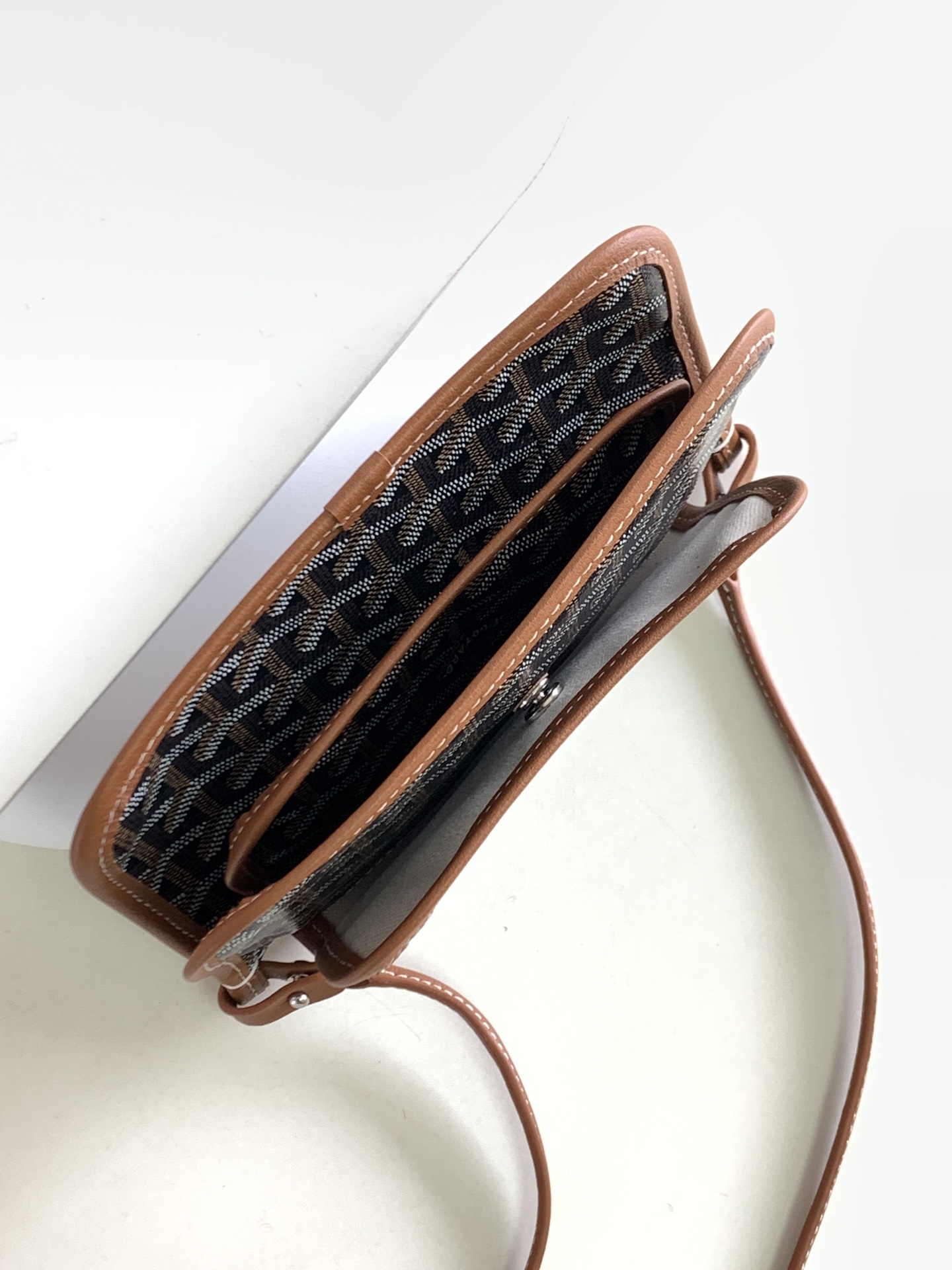 고야드 플뤼메 블랙 탄