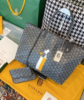 고야드생루이 PM 스누피 그레이