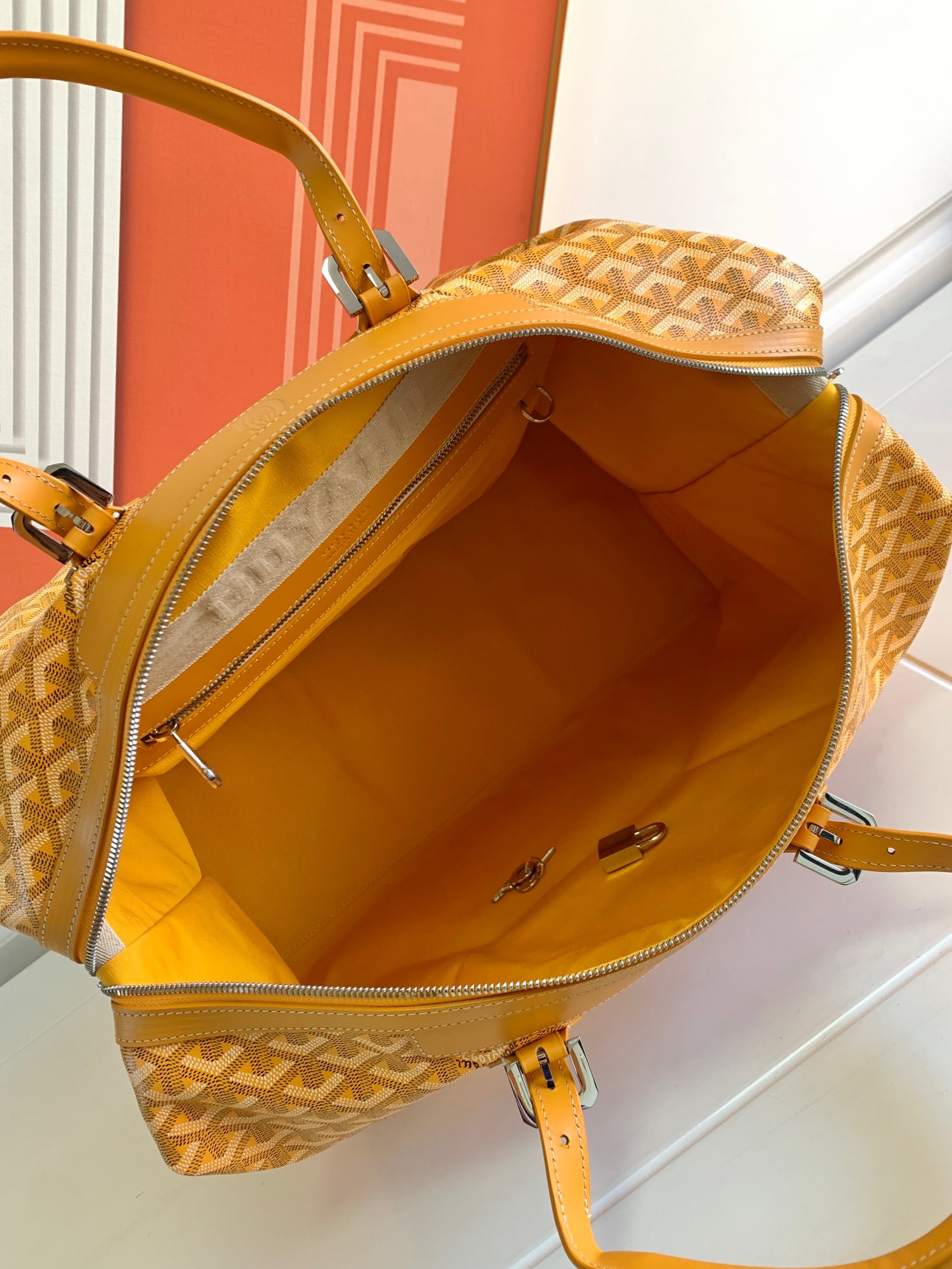 고야드 모노그램 트래블백 옐로우