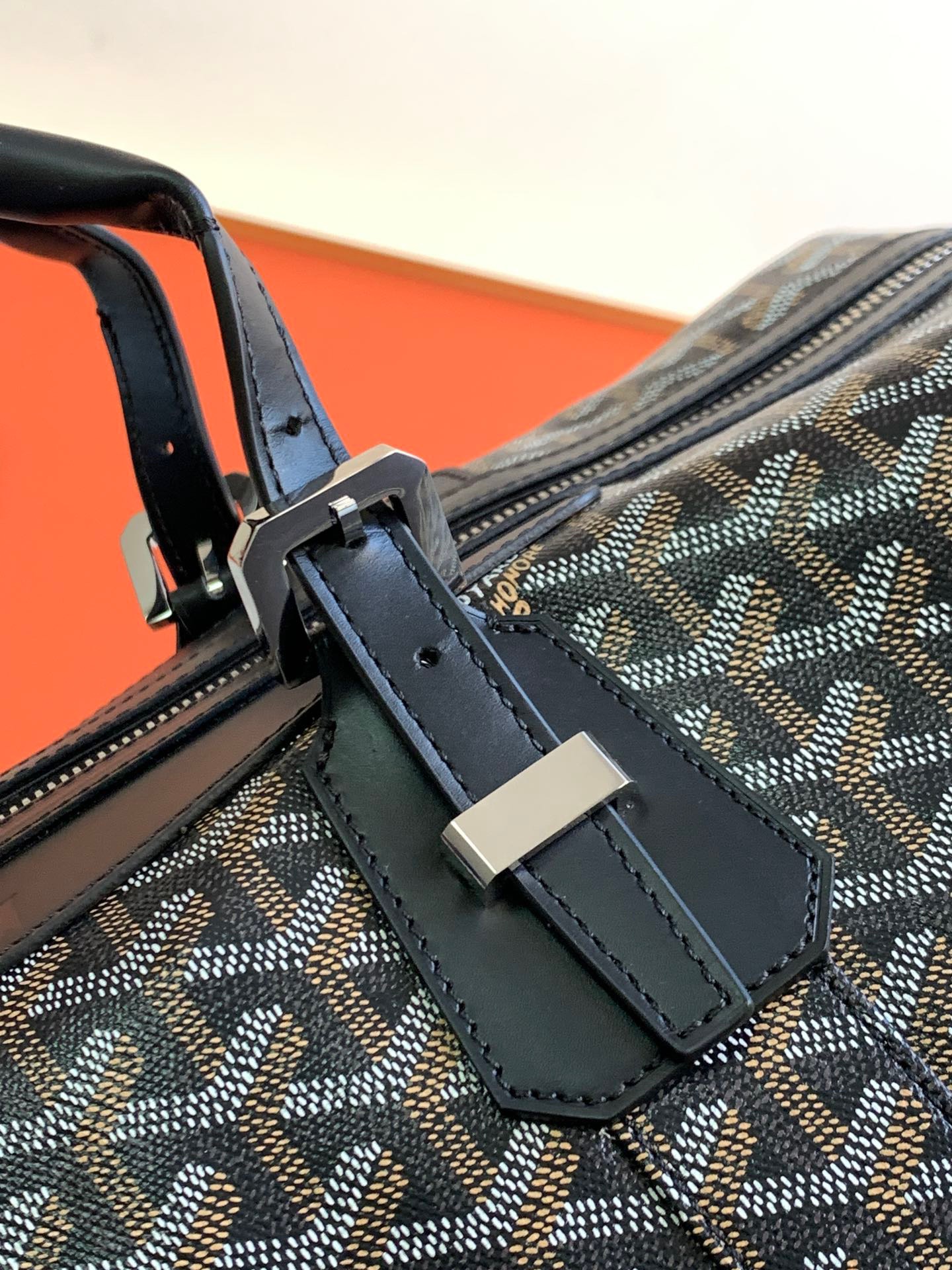 고야드 모노그램 트래블백 블랙