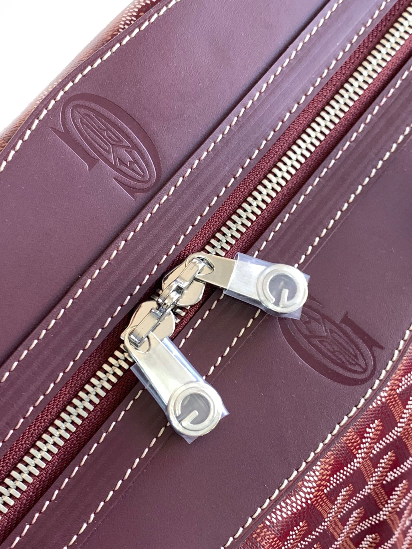 고야드 모노그램 트래블백 레드