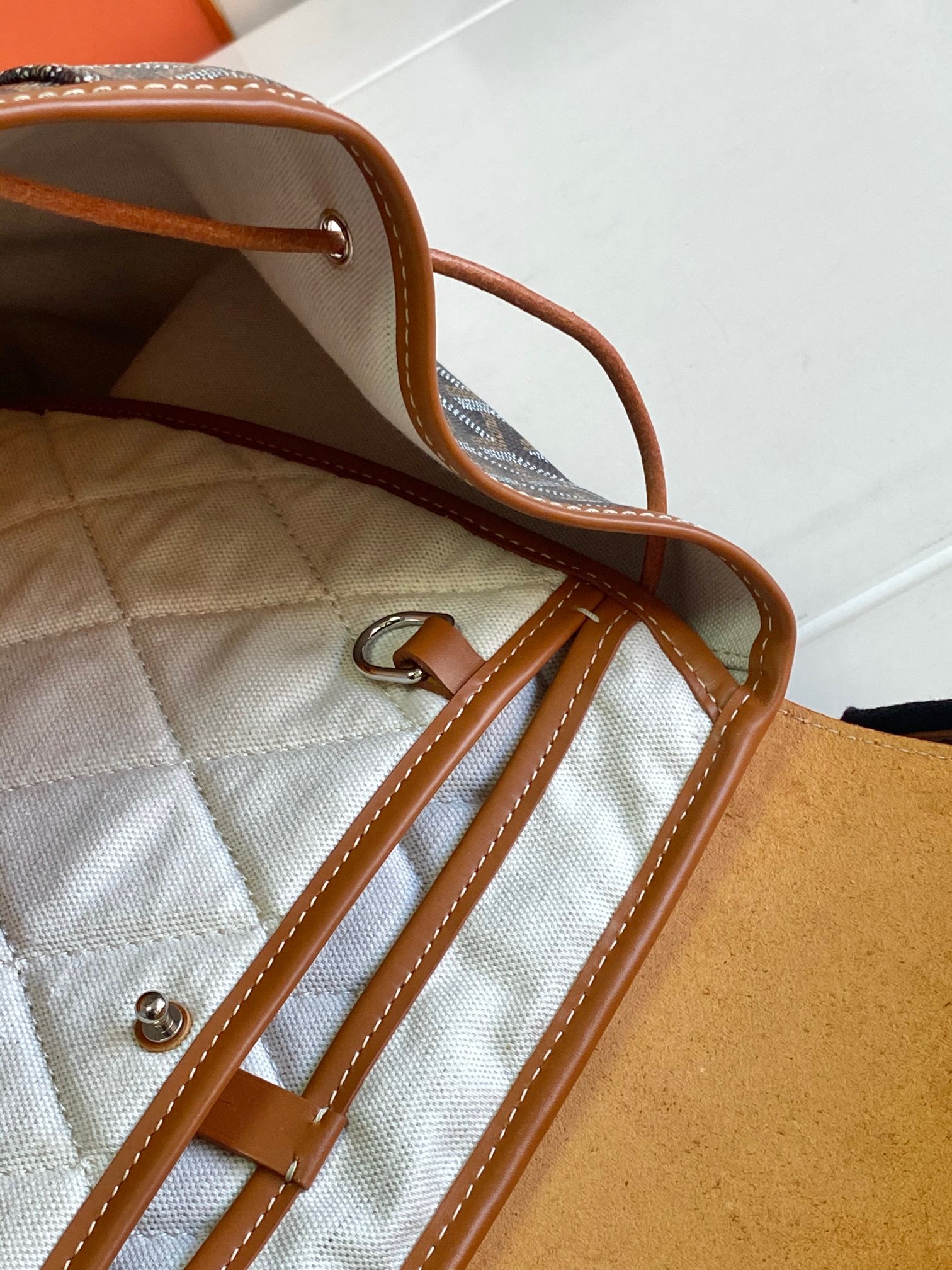 고야드 알핀 백팩 블랙 탄