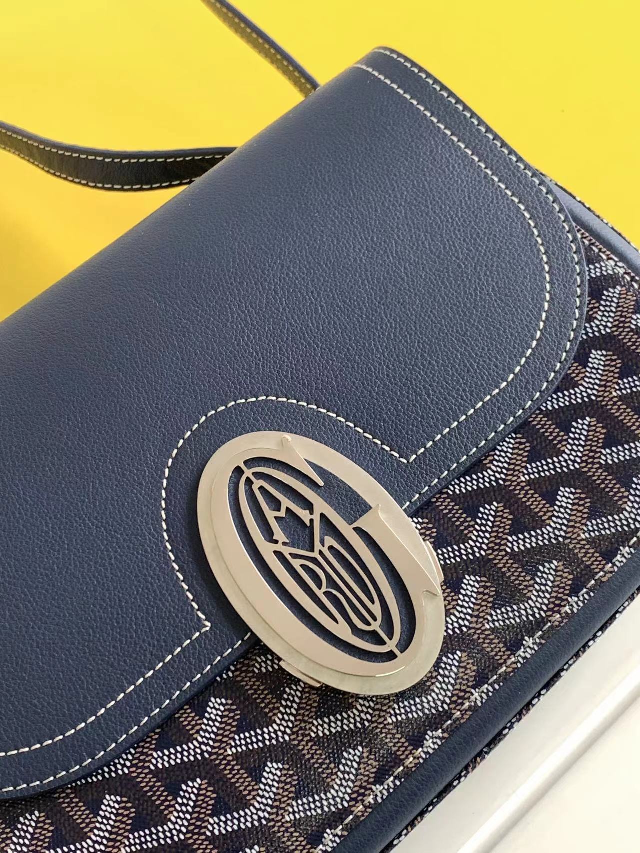 고야드 233 숄더백 마린 블루