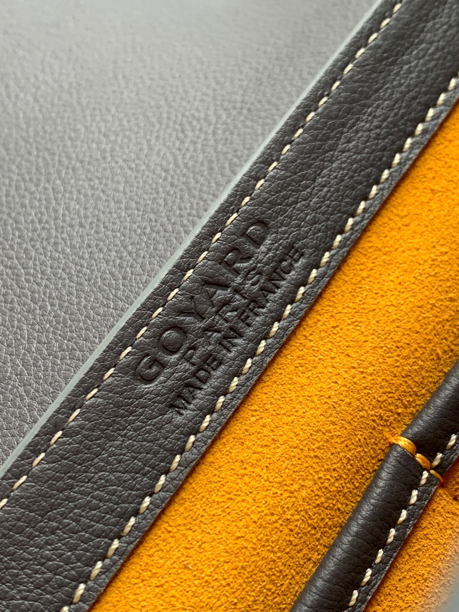 고야드 233 숄더백 블랙