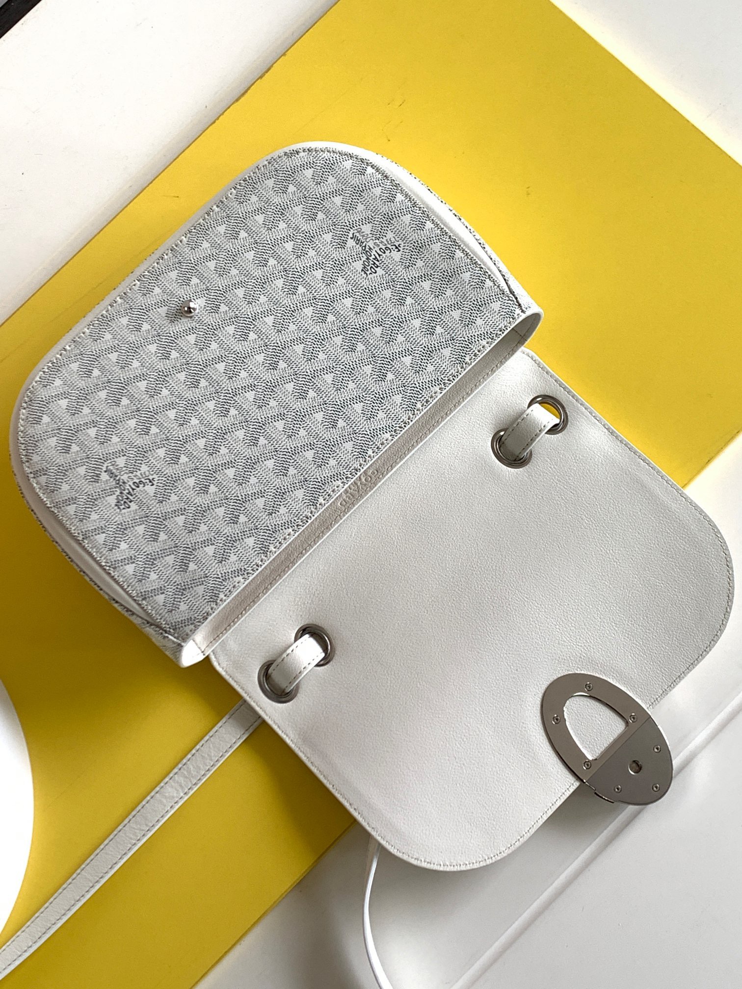 고야드 233 숄더백 화이트