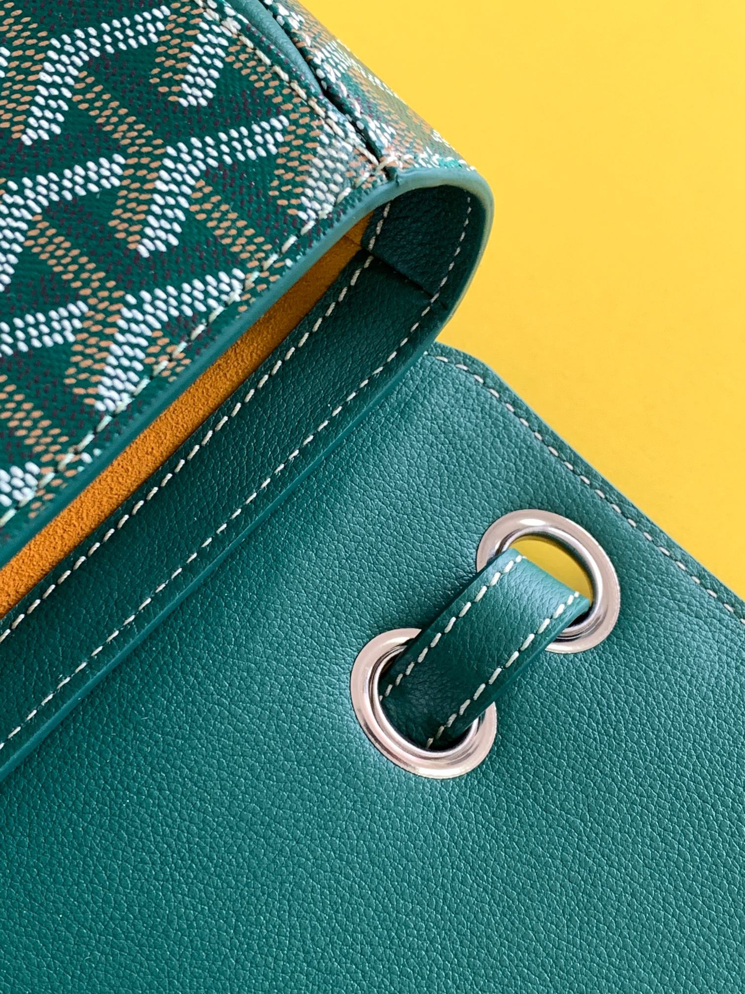 고야드 233 숄더백 그린