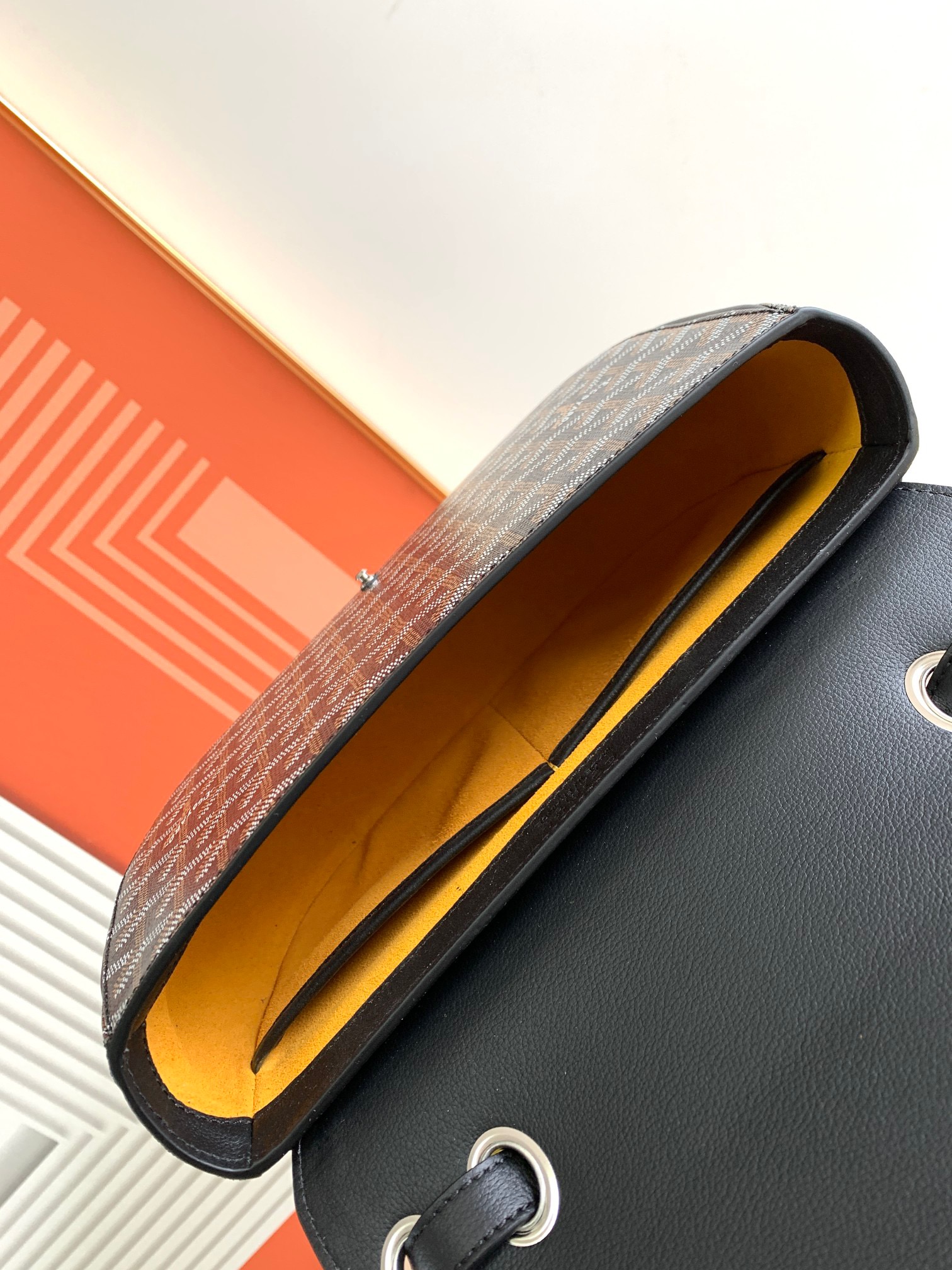 고야드 233 숄더백 블랙