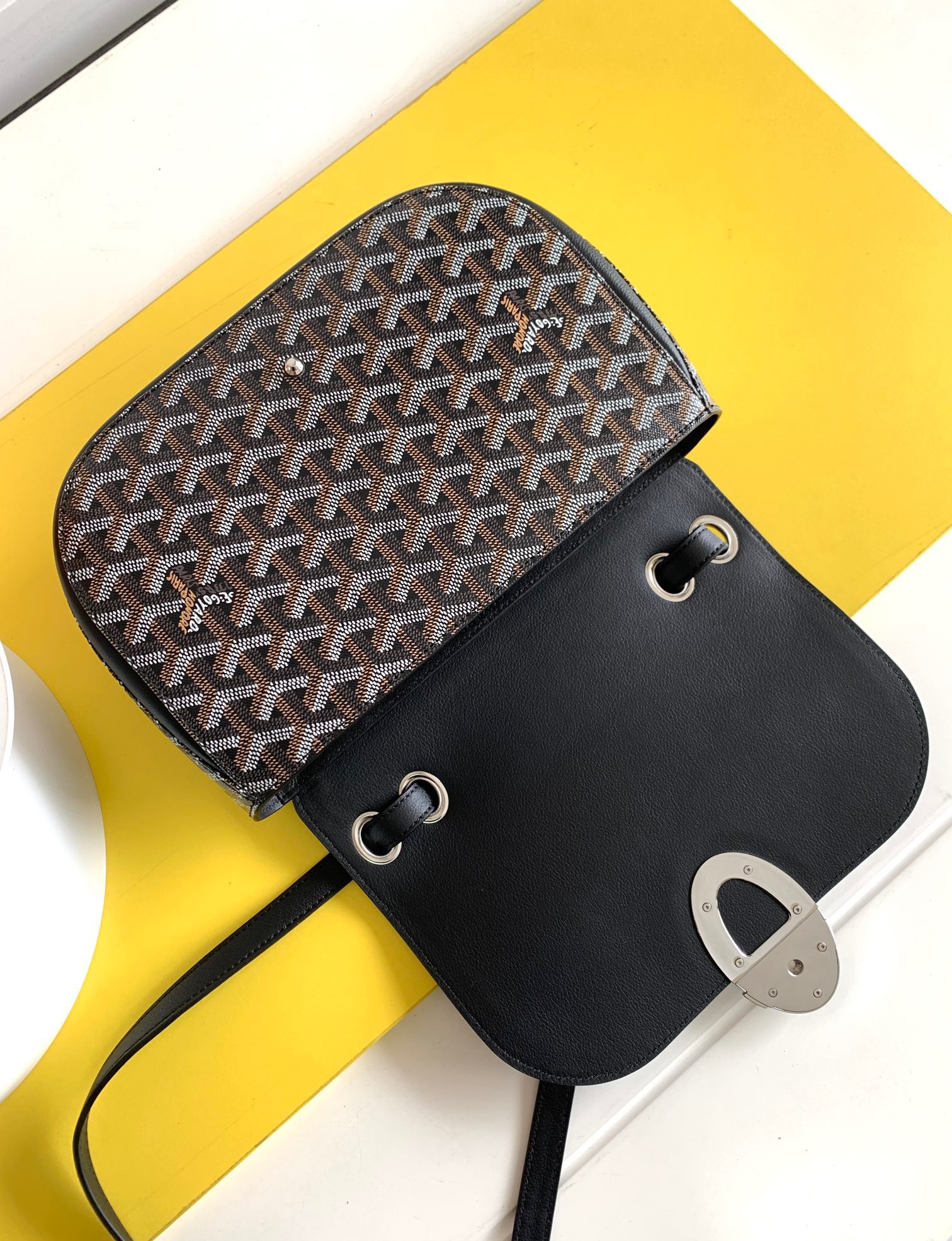 고야드 233 숄더백 블랙