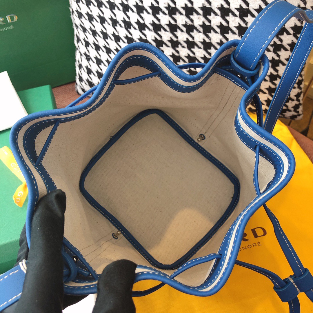 고야드 쁘띠플로 버킷백 스카이 블루