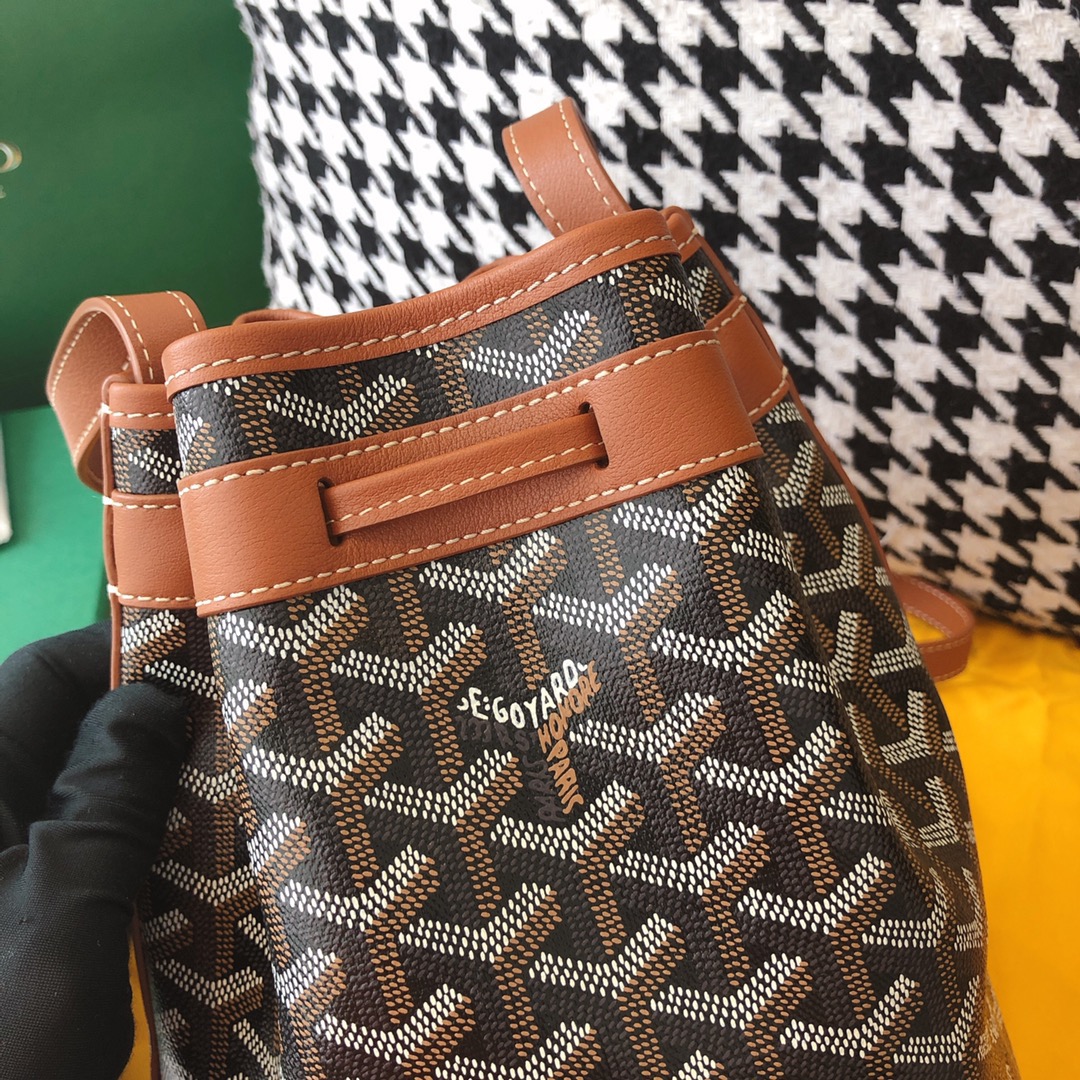 고야드 쁘띠플로 버킷백 블랙 탄