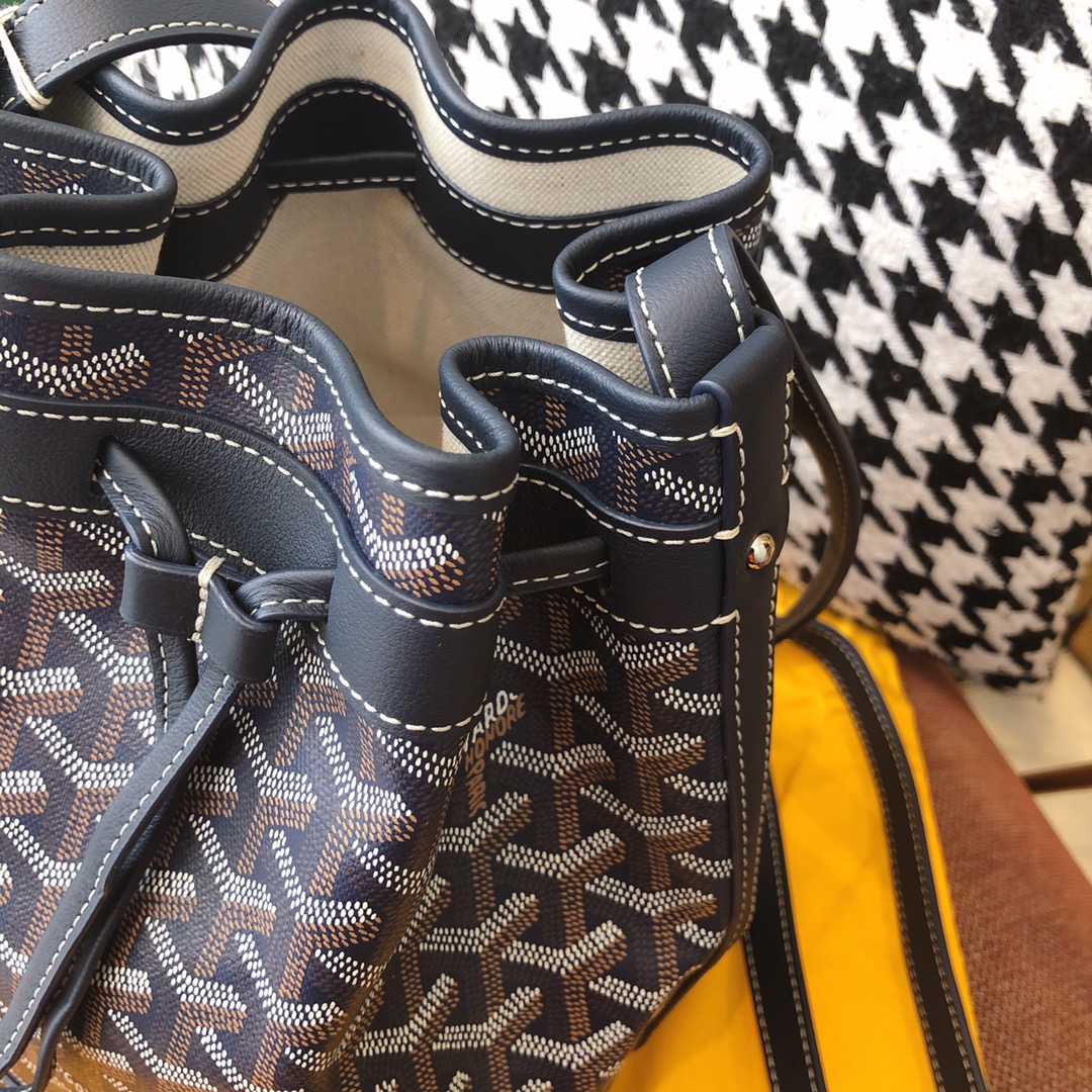 고야드 쁘띠플로 버킷백 블랙