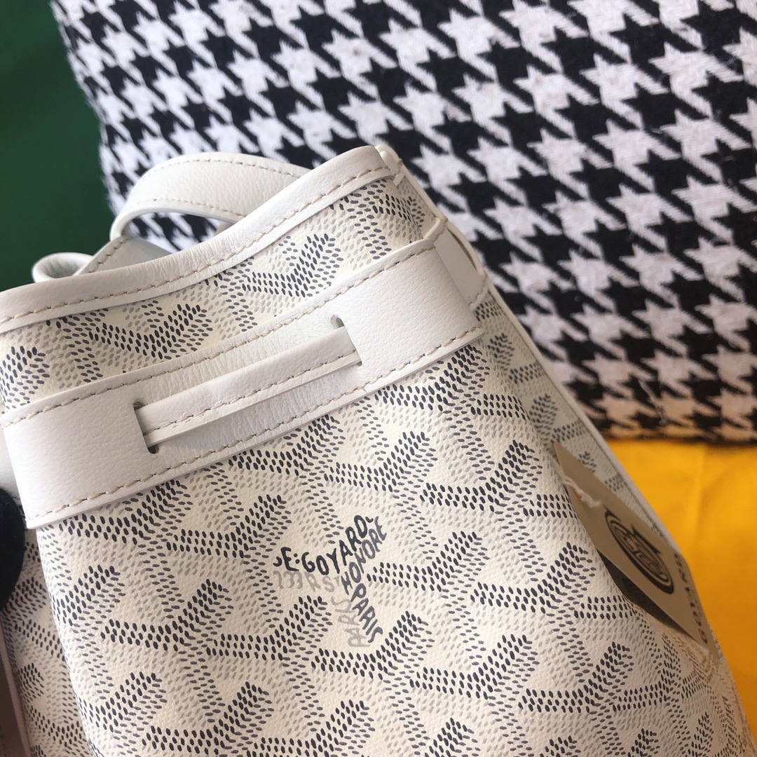 고야드 쁘띠플로 버킷백 화이트