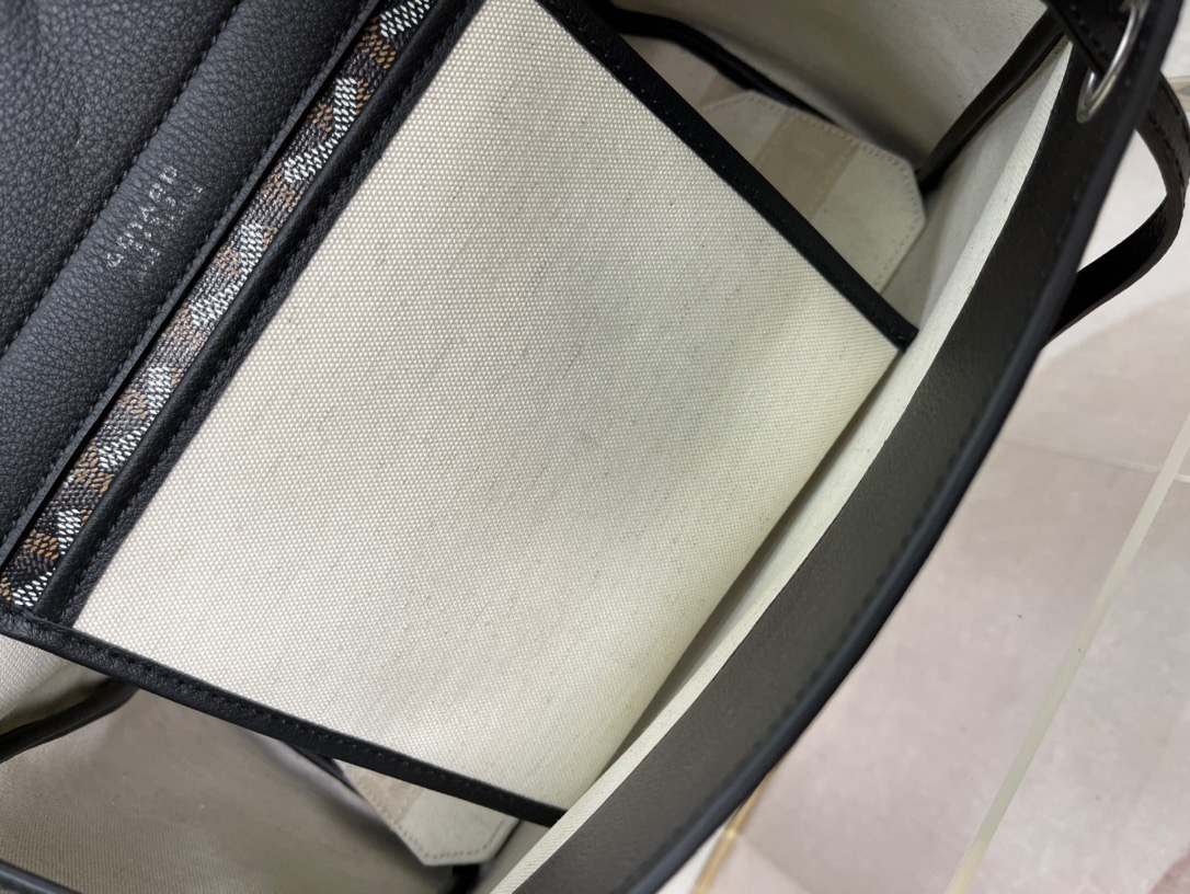 고야드 루에뜨 플랩 숄더백 블랙