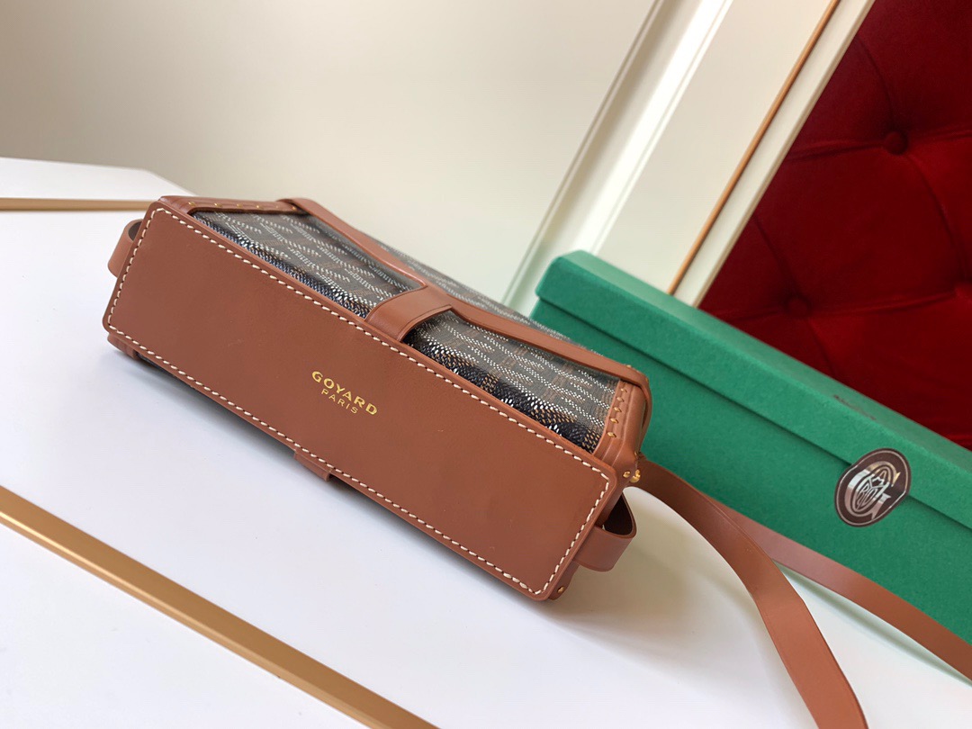 고야드 19FW 트렁크 스트랩백 블랙 탄